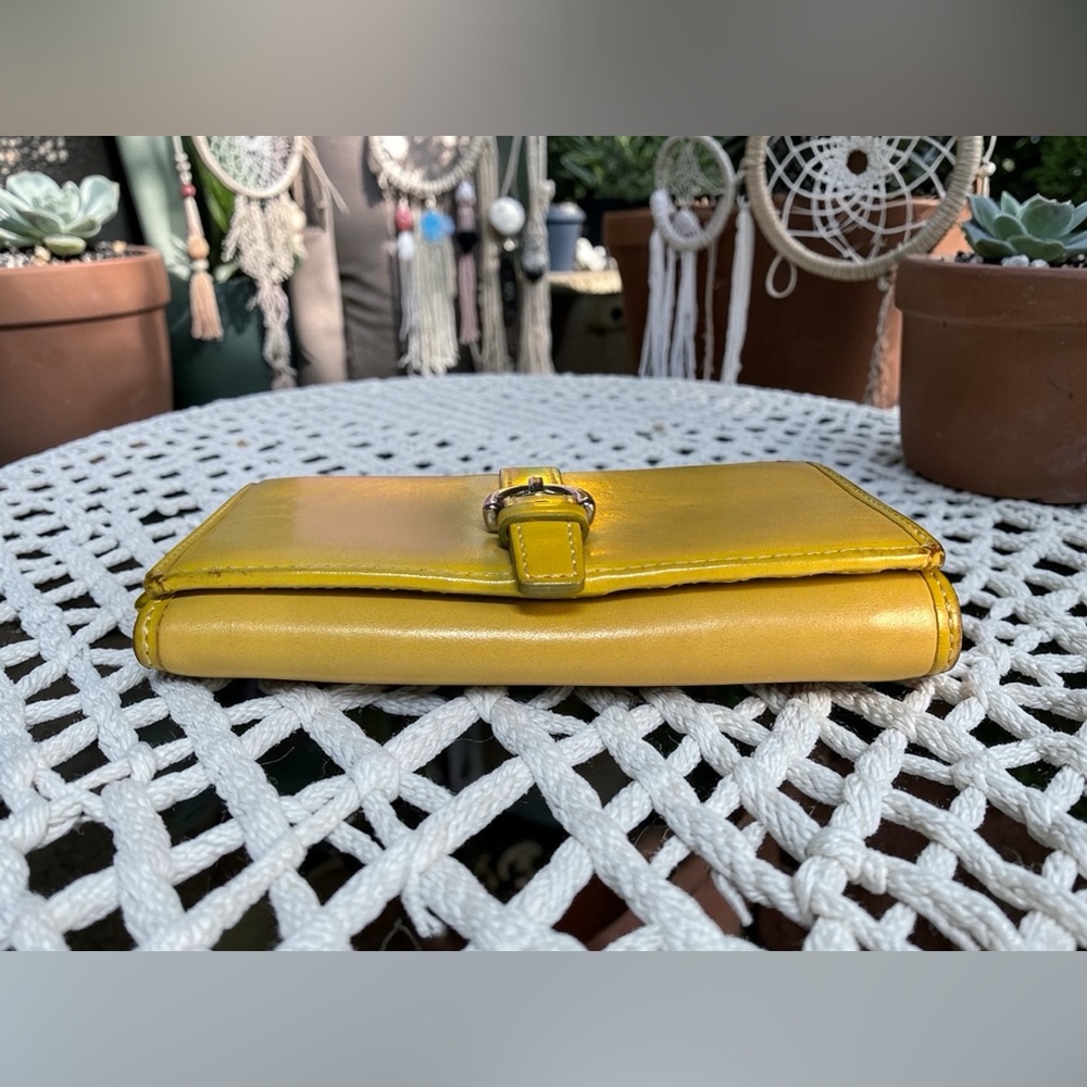 Vintage Coach Yellow Leather Legacy Buckle Snap Wallet - purse set in my closet💛 - Picture 10 of 11